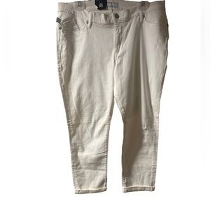 Rock & republic distressed cuffed jeans size 16M NWT